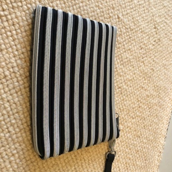 Zipper clutch - Picture 2 of 5